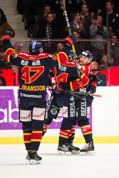 Djurgårdens Linus Hultström jublar