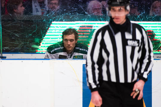 Färjestads Johan Ryno i utvisningsbåset