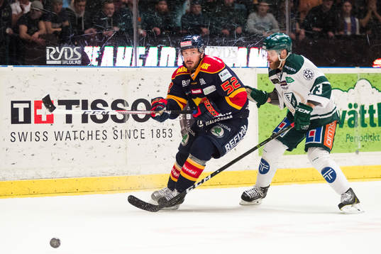 Djurgårdens Mikael Ahlén och Färjestads Anton Grundel