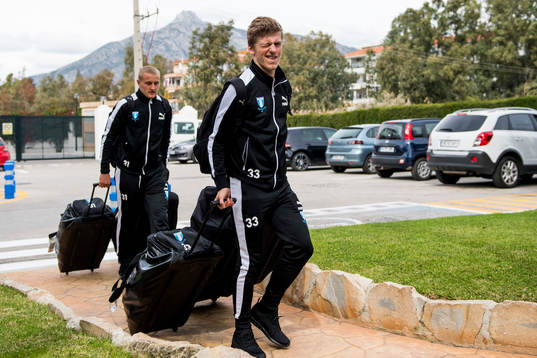 Teddy Bergqvist ankommer till hotellet för Malmö FFs