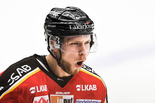 Luleås Petter Emanuelsson jublar