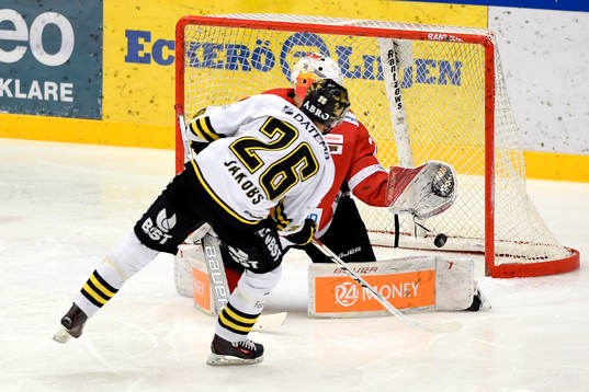 s Jens Jakobs gör 2-2 på straff