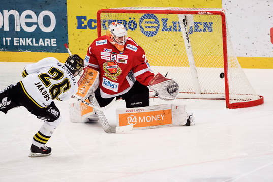 s Jens Jakobs gör 2-2 på straff