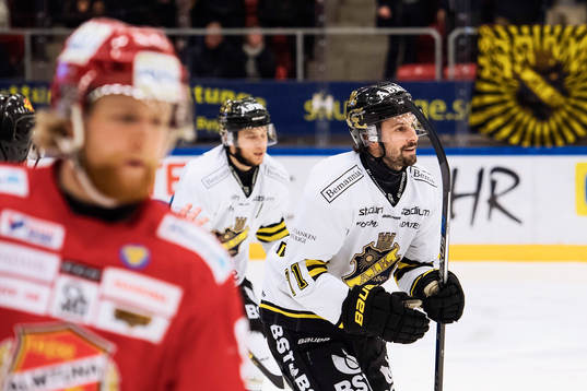 s Daniel Olsson Trkulja jublar