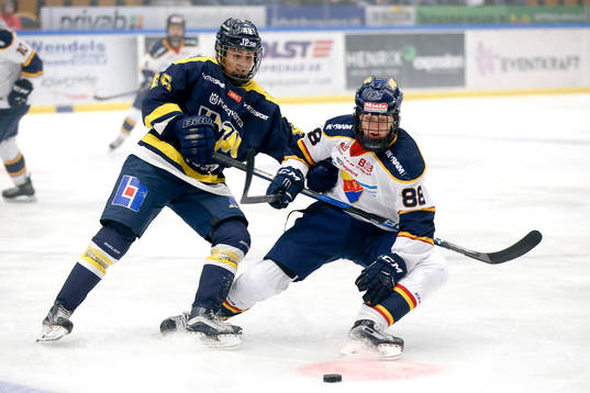 s Fanny Rask och Djurgårdens Hanna Olsson