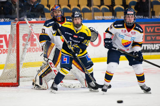 s Sanni Hakala