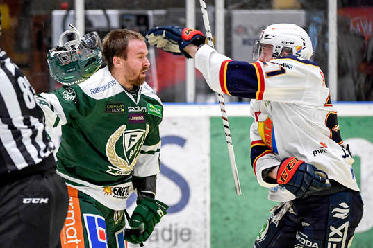 Färjestads Tomas Skogs och Djurgårdens Jonathan Davidsson