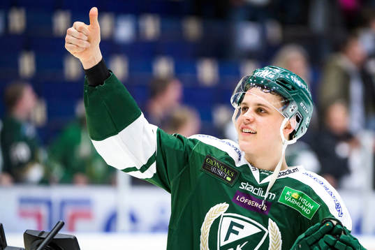 Färjestads Joel Eriksson Ek jublar