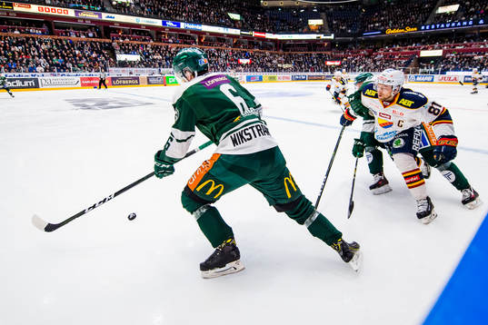 Färjestads Mikael Wikstrand och Djurgårdens Calle