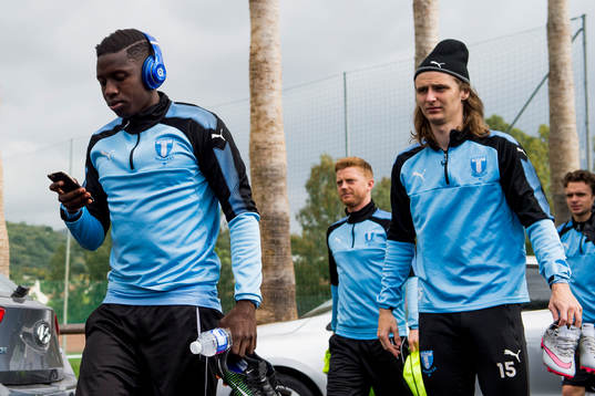 Pa Konate och Pawel Cibicki