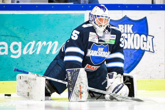 Karlskogas målvakt Emil Kruse