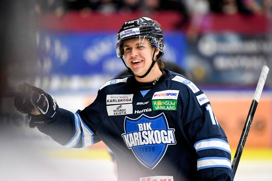 Karlskogas Oliver Eklind jublar