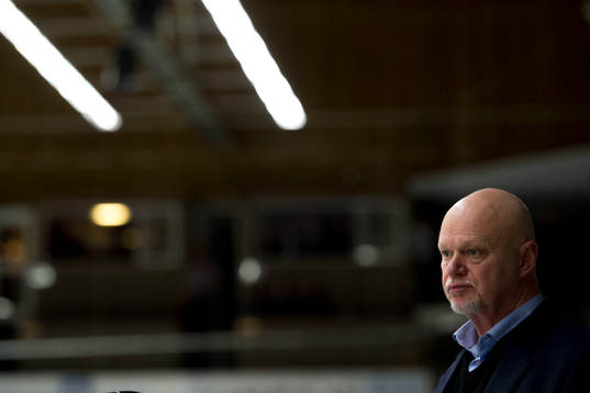 s tränare Roger Melin deppar
