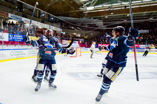 Karlskogas Daniel Wessner jublar