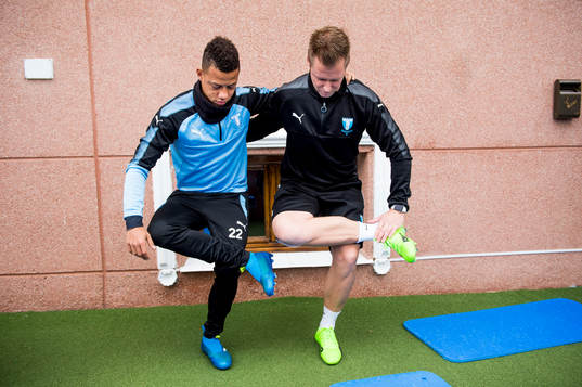 Tobias Sana och sjukgymnast Jesper Robertsson