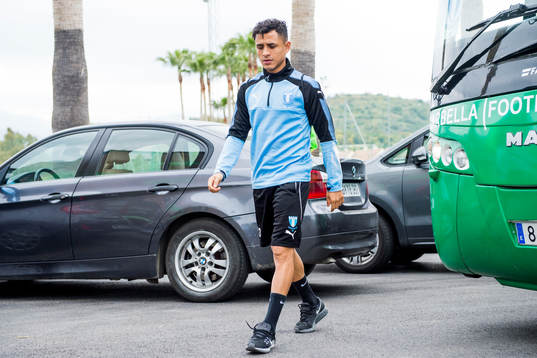 Yoshimar Yotún ankommer till en träning