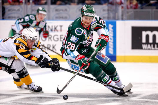 Frölundas Johan Sundström och Skellefteås Sebastian