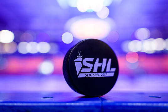 Matchpuck före kvartsfinal 1 i SM-slutspelet i ishockey