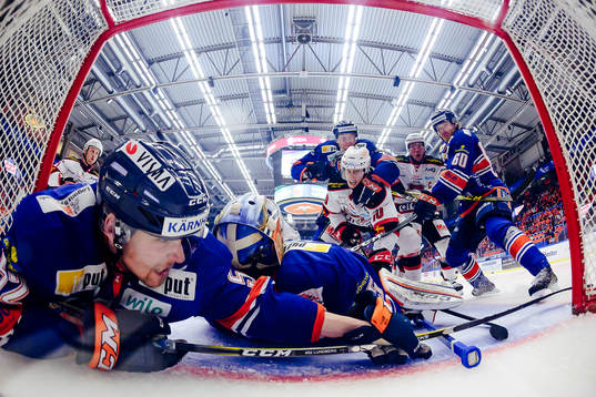 Bläddra bland fler bilder av Ishockey, SHL, Kvartsfinal 1, Växjö - Malmö Redhawks