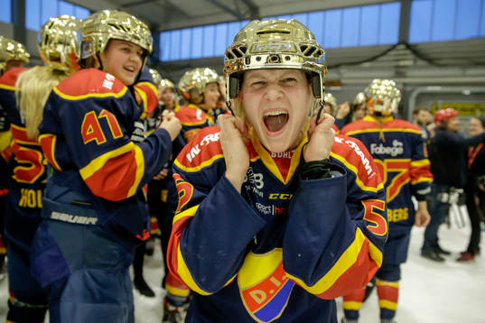 Djurgårdens Alexandra Cipparone jublar