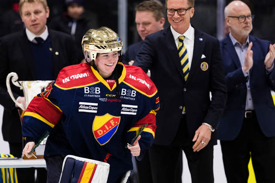 Djurgårdens målvakt Lovisa Berndtsson jublar