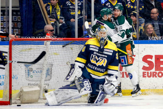 s målvakt Linus Söderström