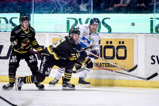 s Jesper Bratt och Jonas Almtorp och Karlskogas Mikael