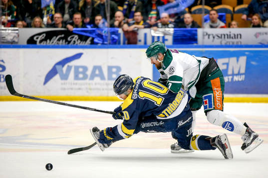 s Martin Thörnberg och Färjestads Jonas Holös