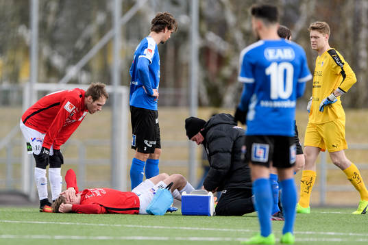 Trelleborgs Hugo Andersson gör sig illa