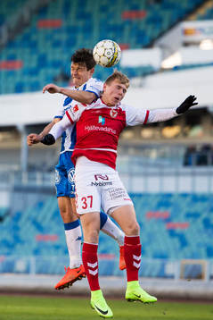 IFK Göteborgs Mads Winther Albaek och Kalmars Edvin Crona