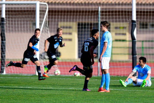 Malmö FFs Teddy Bergqvist och Behrang Safari deppar och