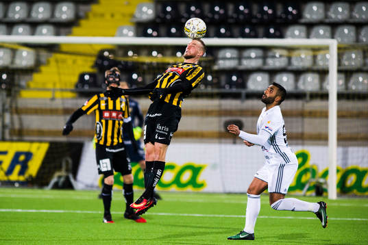 Häckens Alexander Faltsetas nickar