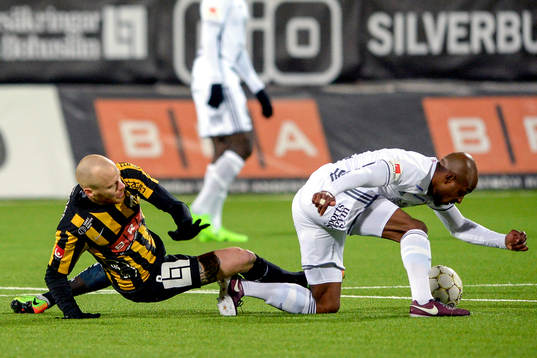 Häckens Alexander Farnerud och Östersunds Fouad Bachirou