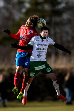 Helsingborgs Alexander Achinioti-Jönsson i nickduell med