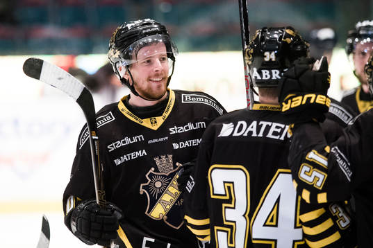 s Anders Eriksson jublar