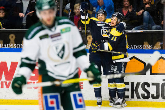 s David Ullström och Simon Önerud jublar
