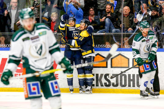 s David Ullström och Simon Önerud jublar