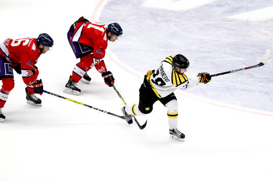 Brynäs Daniel Mannberg gör 0-3