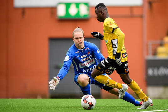 Örgrytes målvakt Oskar Blank och Elfsborgs Prince Isaac