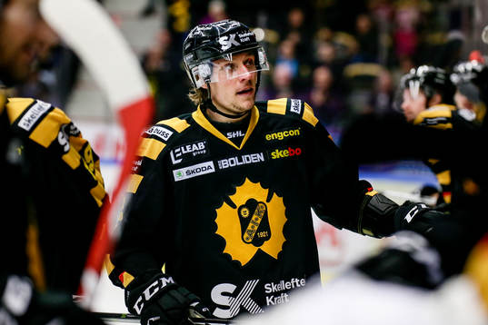 Skellefteås Jesper Olofsson jublar