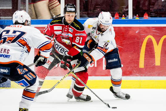 Malmö Redhawks Ilari Filppula och Växjös Josh Hennessy