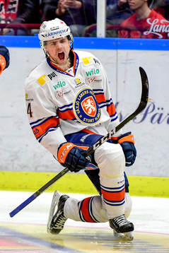 Växjös Emil Pettersson jublar
