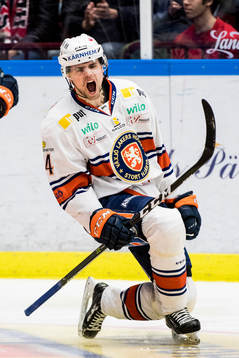 Växjös Emil Pettersson jublar