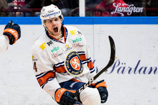 Växjös Emil Pettersson jublar