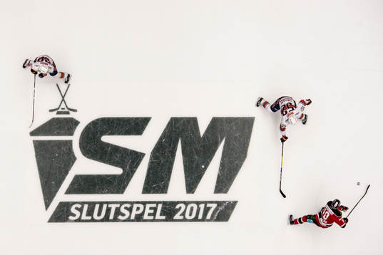 Malmö Redhawks Robin Alvarez mot Växjös Arvid Lundberg