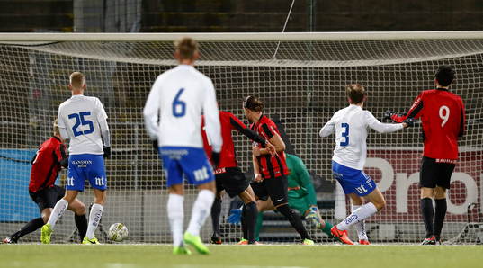 Norrköpings Jón Gudni Fjóluson gör mål 1-0