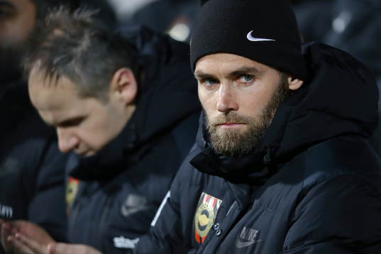 Brommapojkarnas tränare Olof Mellberg deppar