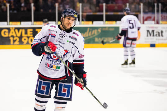 Linköpings Garret Roe deppar