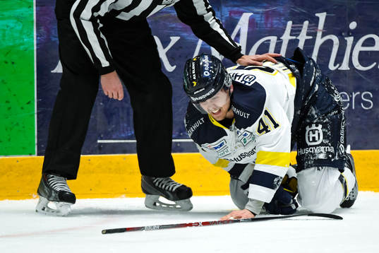 s David Ullström har ont