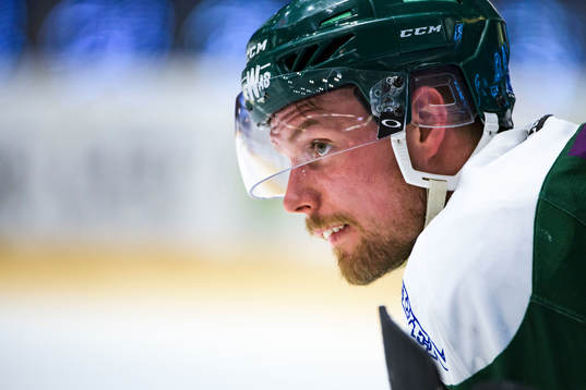 Färjestads Alexander Johansson deppar